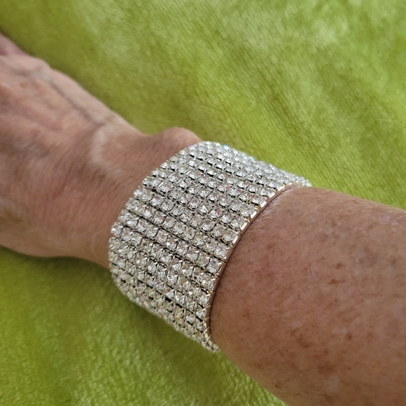 Stretch Rhinestone Bracelet - Picture 2 of 2